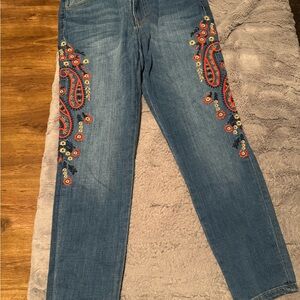 Tommy Hilfiger Blue Jeans with Colorful Embroidery